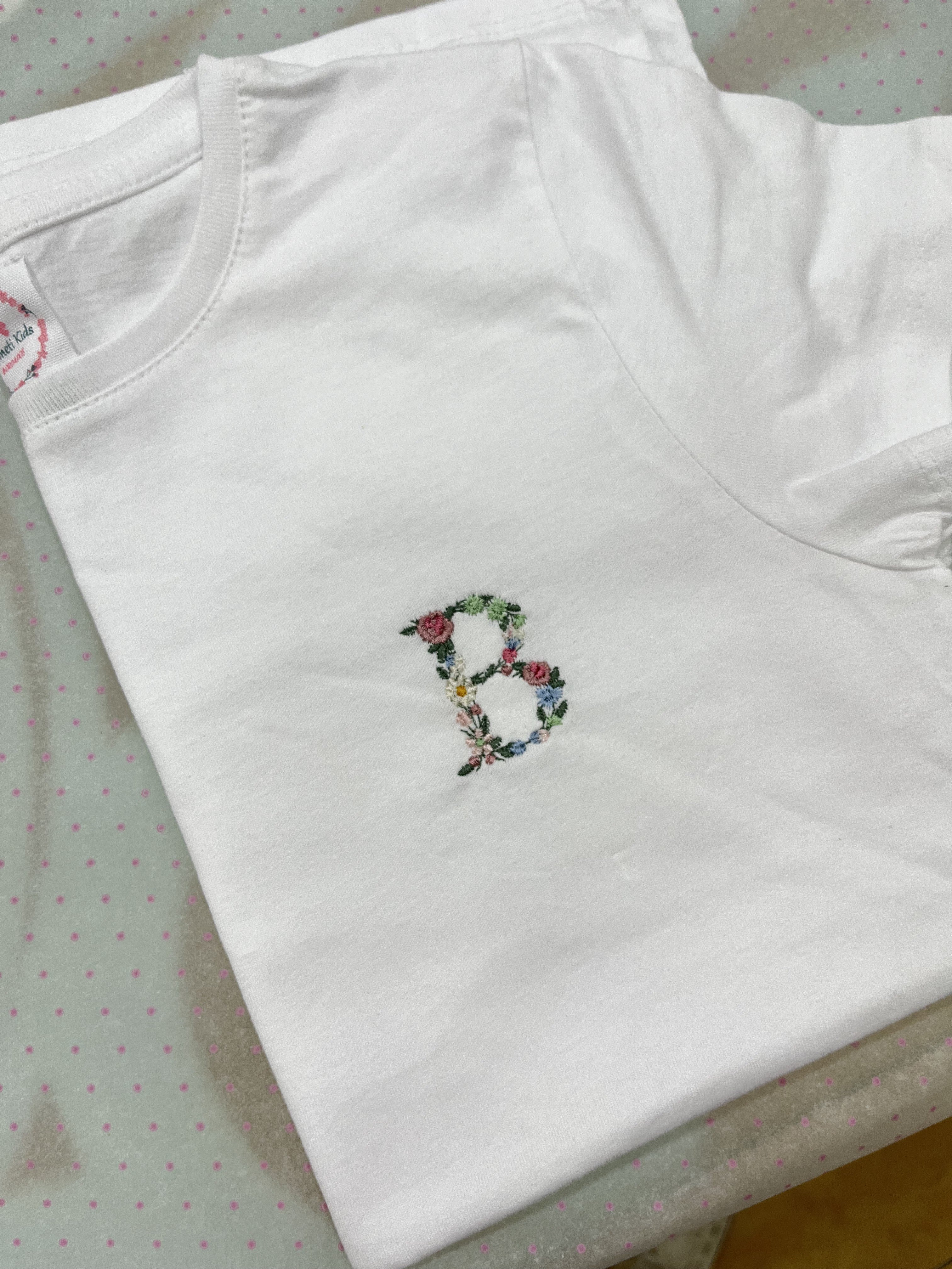 Camiseta mujer Inicial Floral