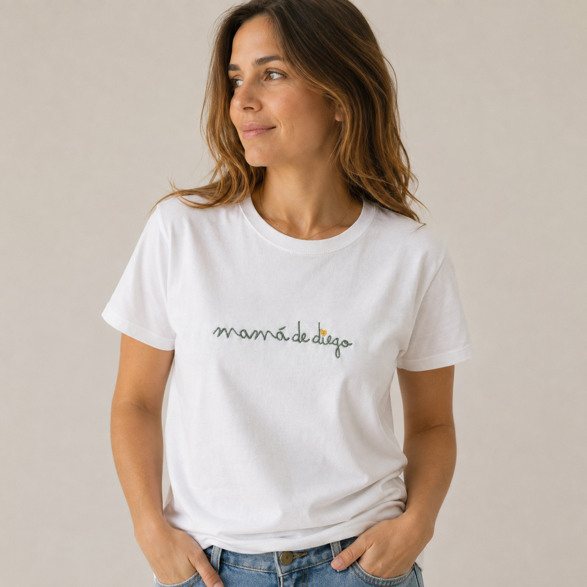 Camiseta Mamá de… Caligrafía