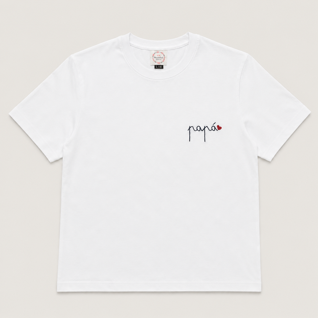 Camiseta Papá Caligrafía bordado pequeño