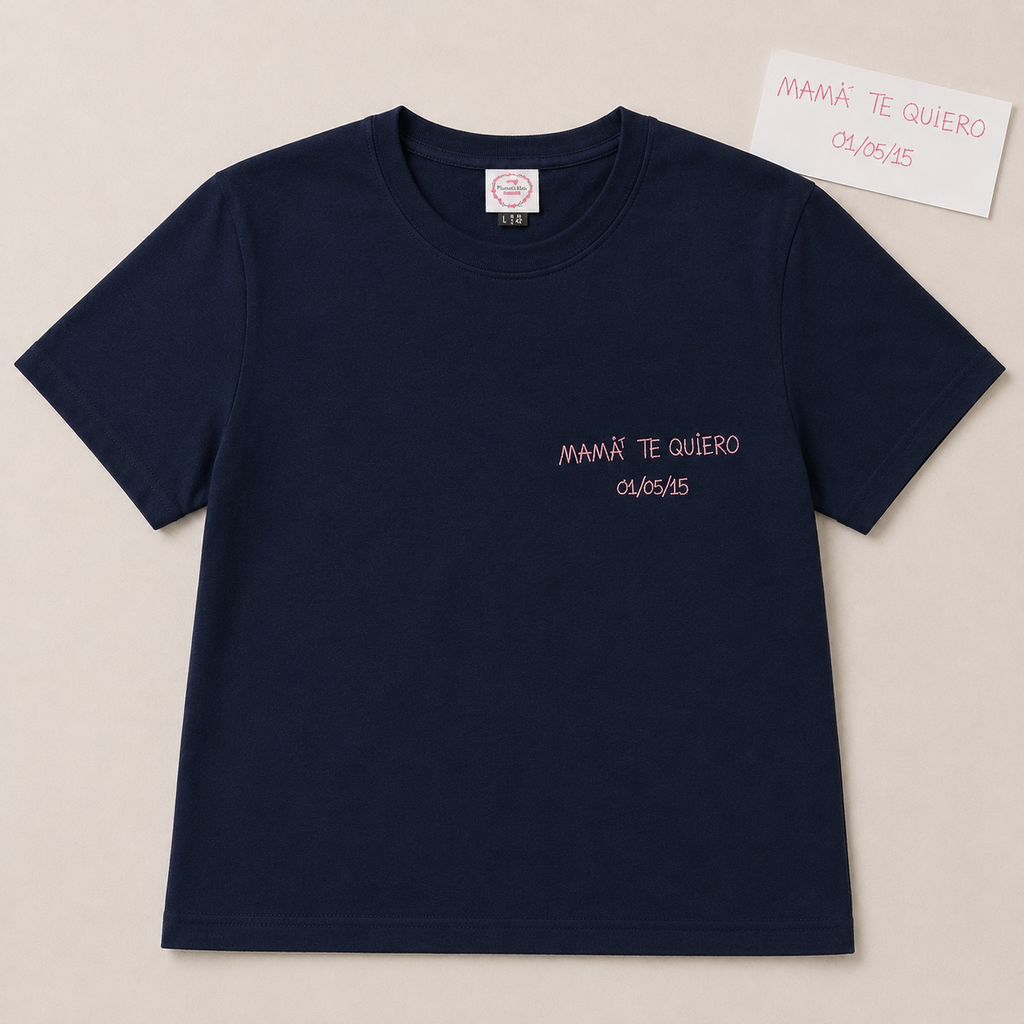 Camiseta con la letra de tu peque bordada