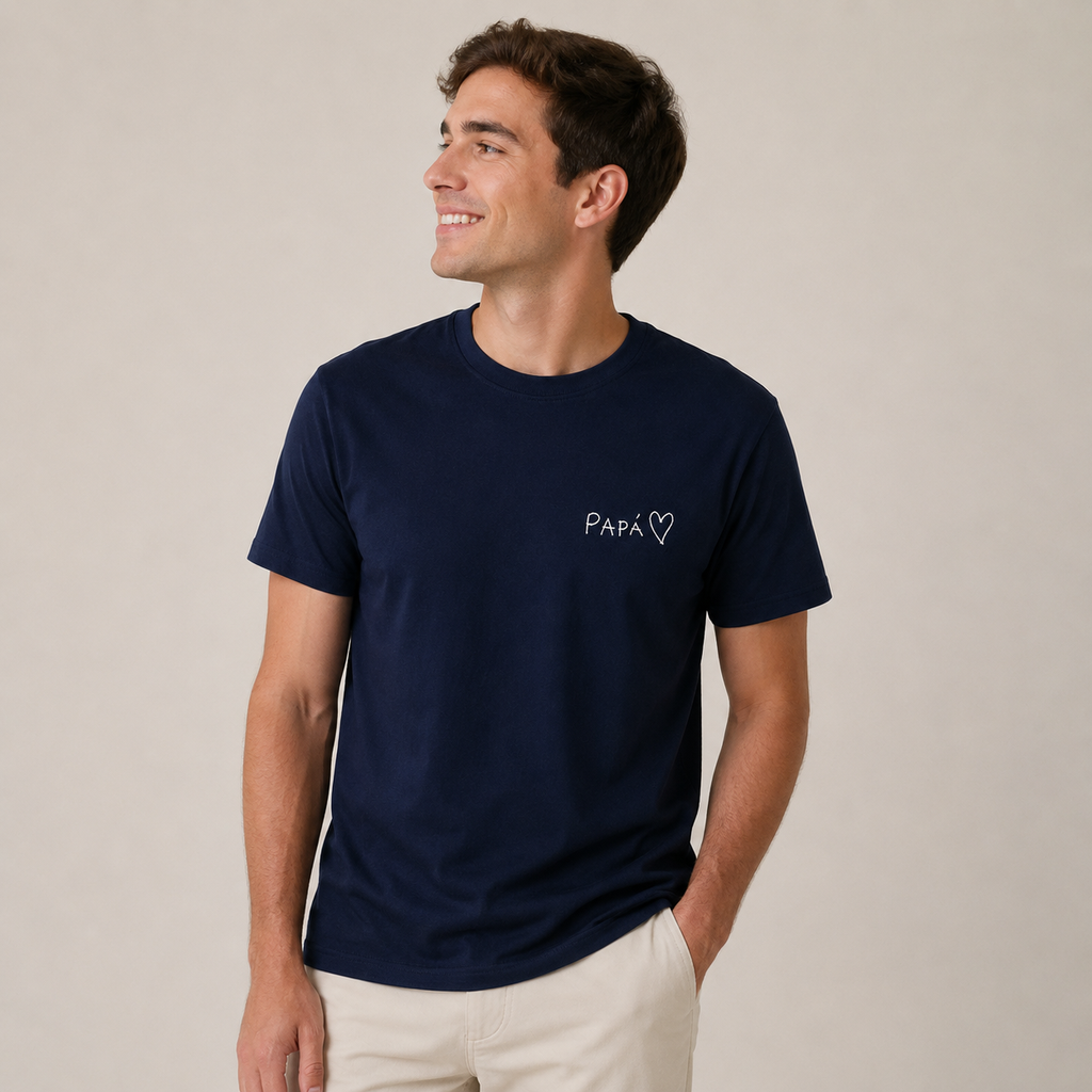 Camiseta con la letra de tu peque bordada
