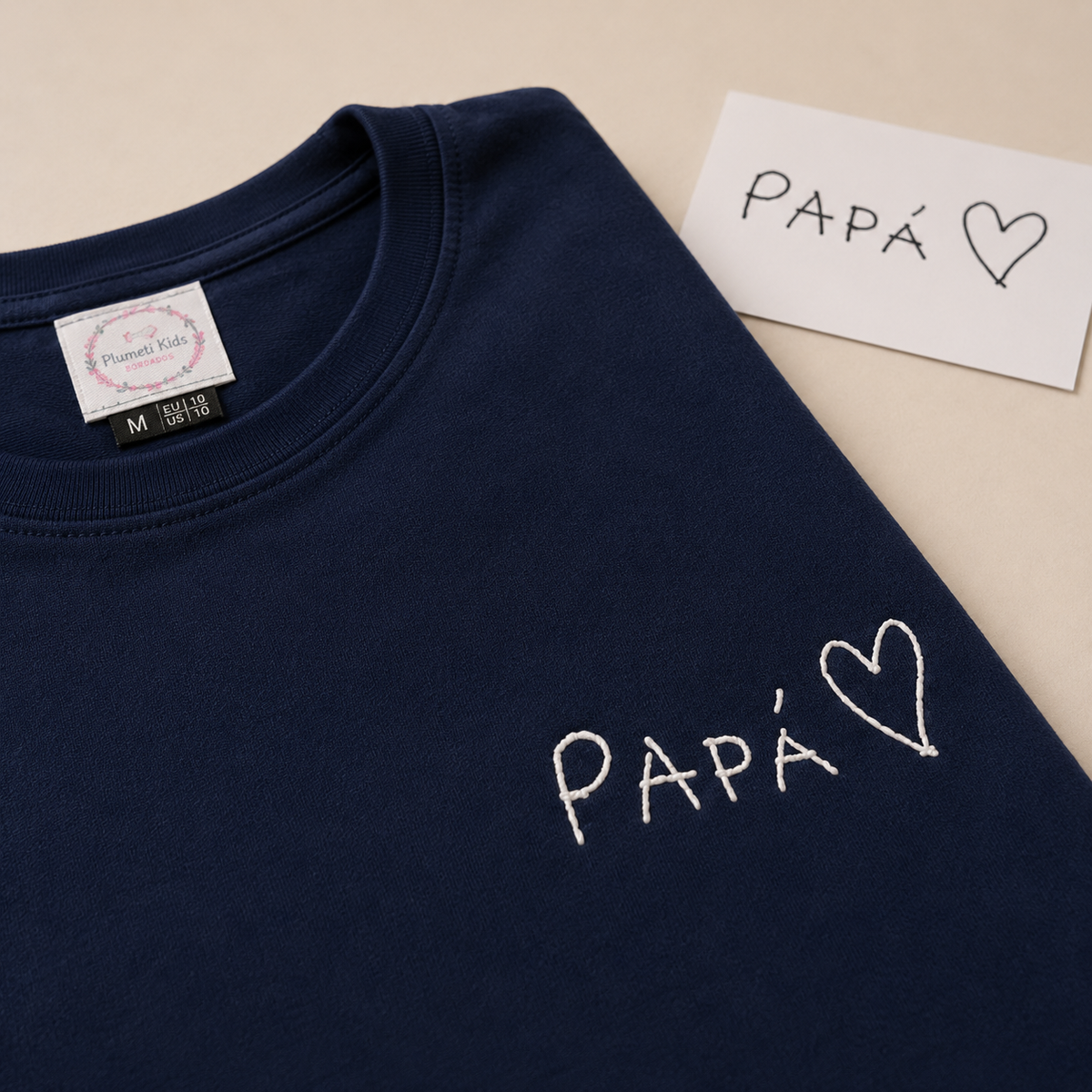 Camiseta con la letra de tu peque bordada