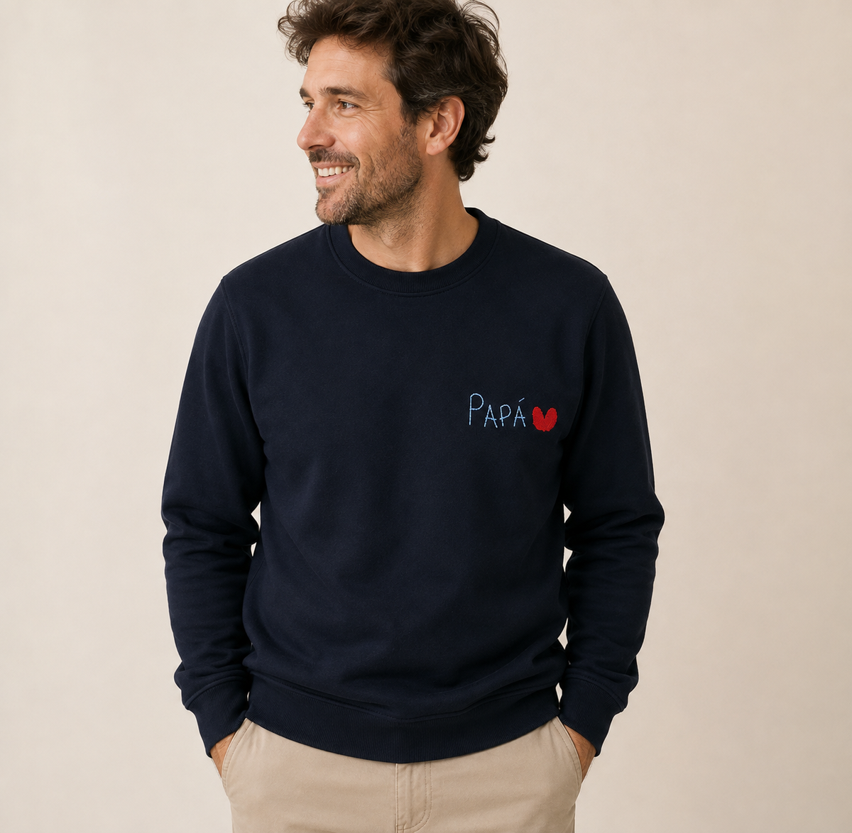 Sudadera con la letra de tu peque bordada